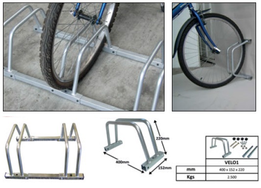 Aparcabicicletas de suelo con 2 arcos antirrobo para 3 bicis